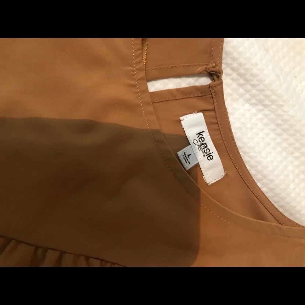 Kensie Gold Ruffle Blouse - Picture 4 of 5